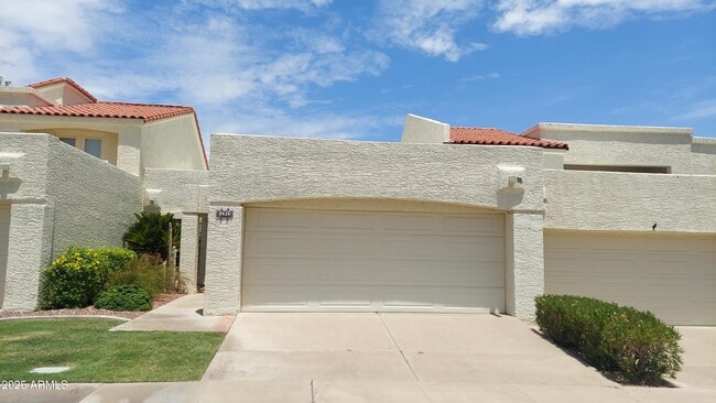 Primary Photo - 2426 E Palo Verde Dr
