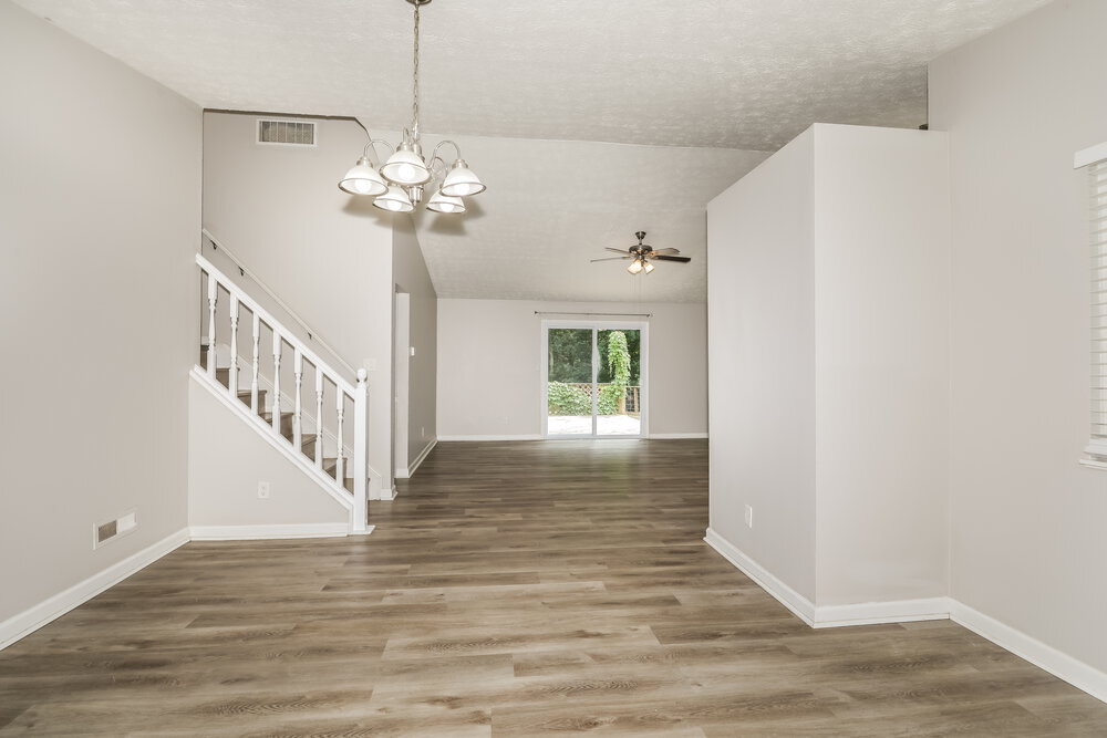 Building Photo - 1531 Creekside Ln