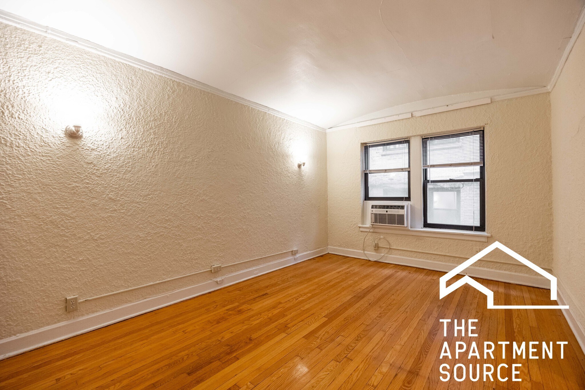 Building Photo - 532 W Arlington Pl