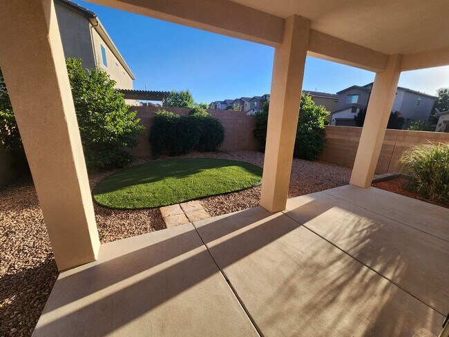 Building Photo - Amazing 3 bedroom on Westside! Coors/Ladera. Close to Petroglyphs, I-40.