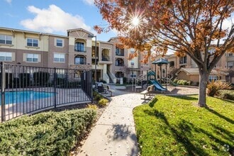 Building Photo - Completely Remodeled Two Bedroom Condo in ...