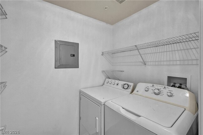 Building Photo - 7147 S Durango Dr