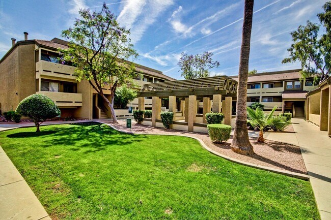Building Photo - 1331 W Baseline Rd