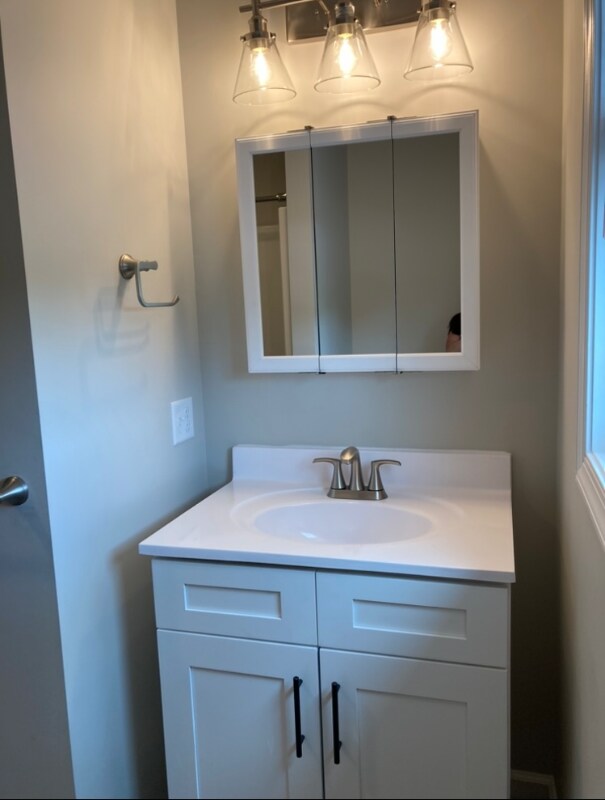 Building Photo - 1052 Stonybridge Dr