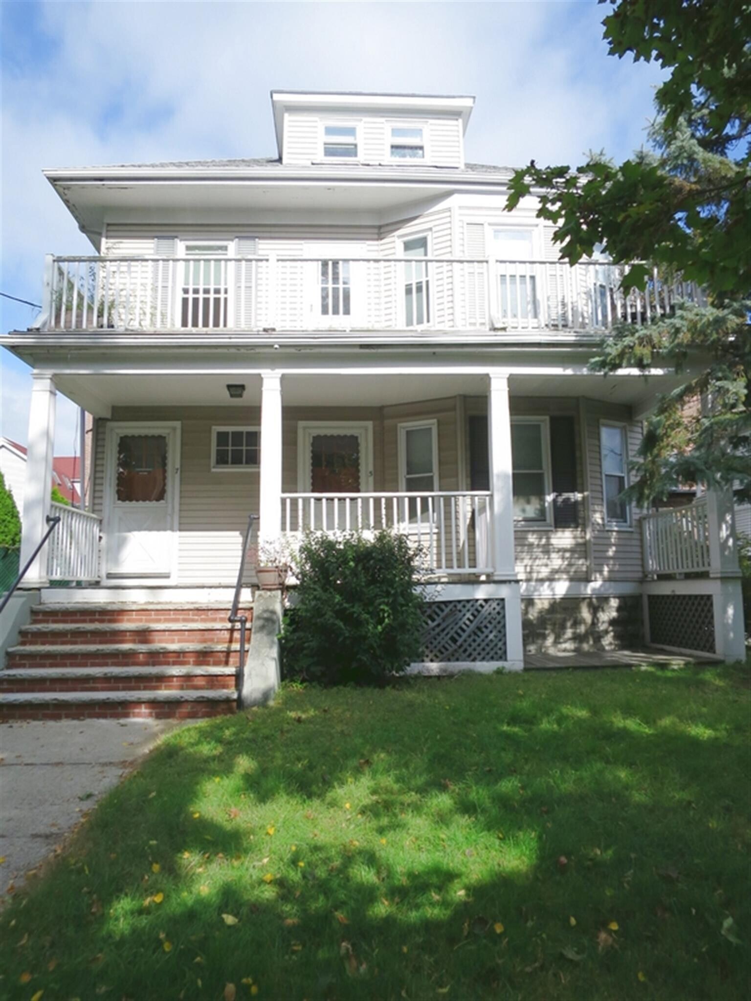 Building Photo - 5 Freeman St