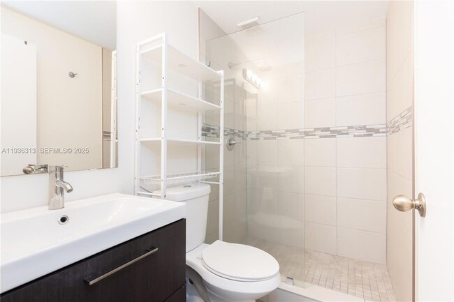 Building Photo - 7818 Dixie Beach Cir