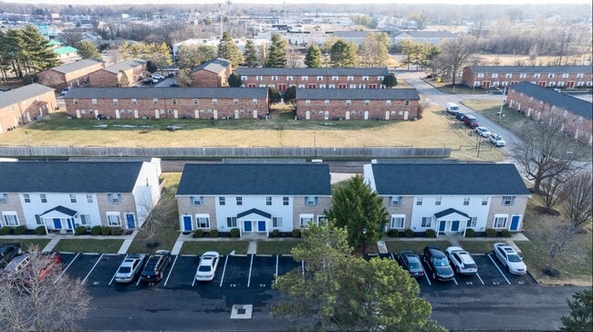 Building Photo - 2447 Brady Commons Dr