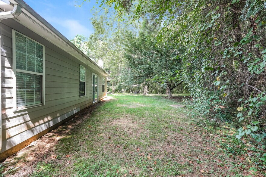 Building Photo - 7065 Springgrove Ct