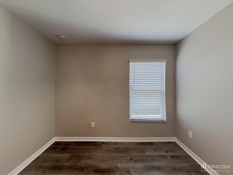 Building Photo - 1615 Broad Winged Hawk Dr