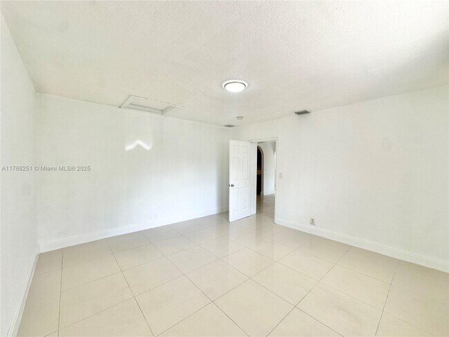 Building Photo - 1497 NE 118th Terrace