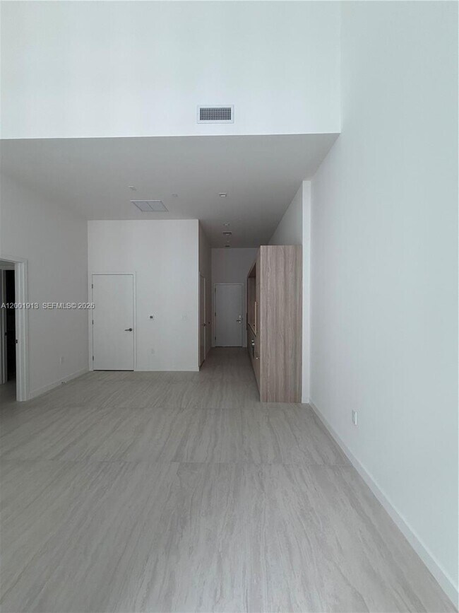 Building Photo - 77 SE 5th St