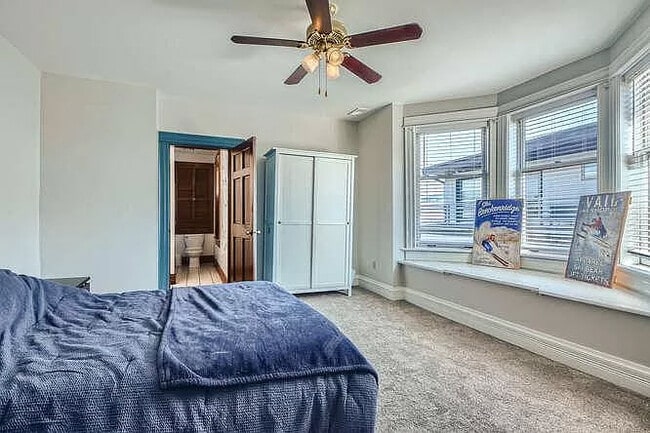 Building Photo - 3247 W 19th Ave