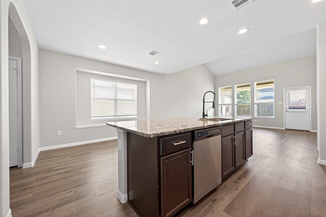 Building Photo - 3548 Cannon Dr