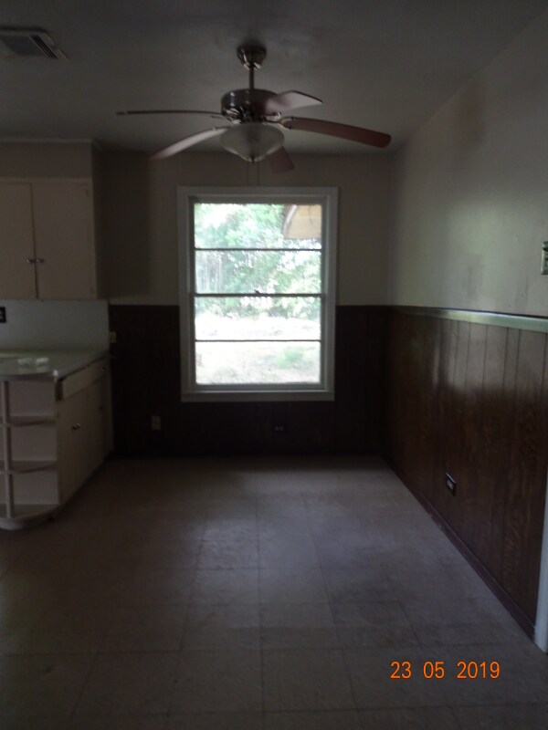 Building Photo - 3813 Harrison Street