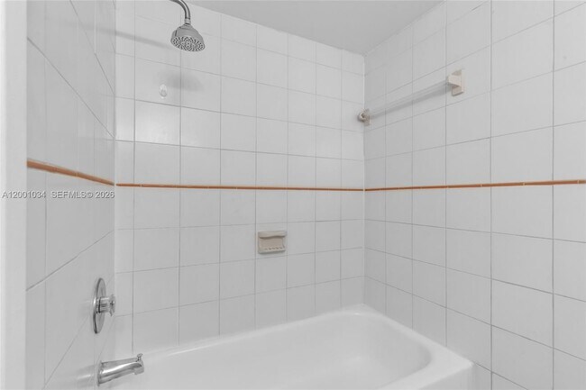 Building Photo - 210 Fontainebleau Blvd