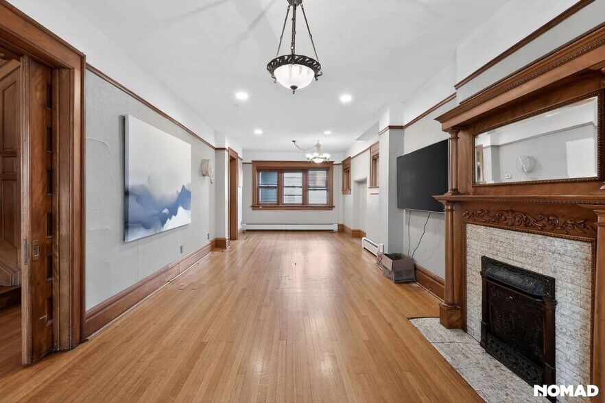 Building Photo - 910 N Clarkson St