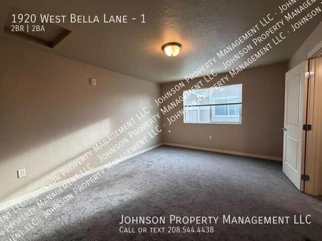 Building Photo - 1920 W Bella Ln
