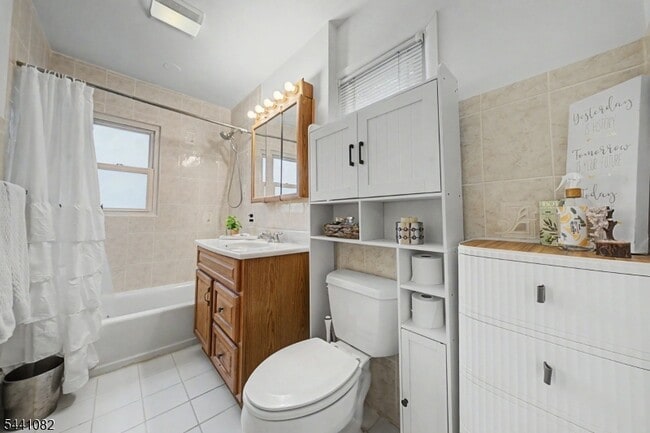 Building Photo - 23 Distler Ave