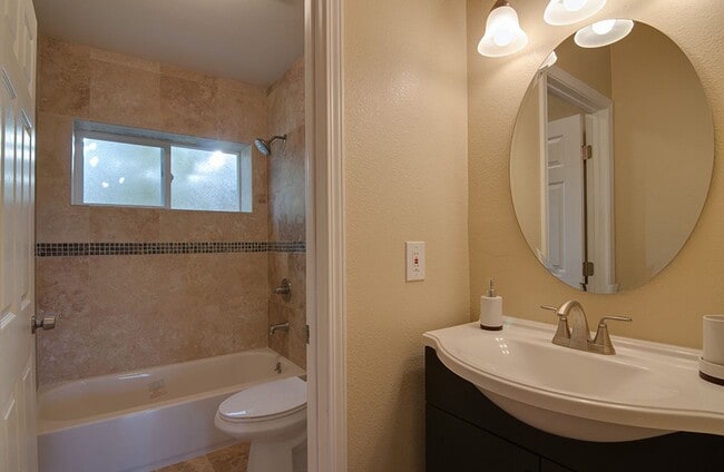 Building Photo - Barcelona Ridge Estates