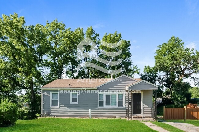 Building Photo - 1535 Waverly Ave