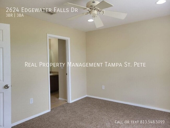 Building Photo - 2624 Edgewater Falls Dr