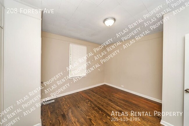 Building Photo - 208 Forest Ave