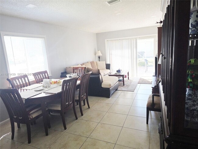 Building Photo - 11688 SW 17th Ct