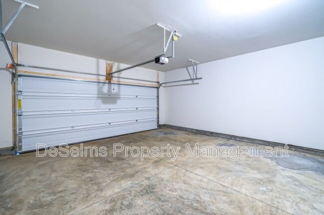 Building Photo - 3022 Chance Ct