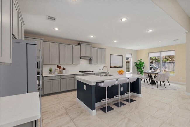 Building Photo - 4071 Northern Spruce Dr