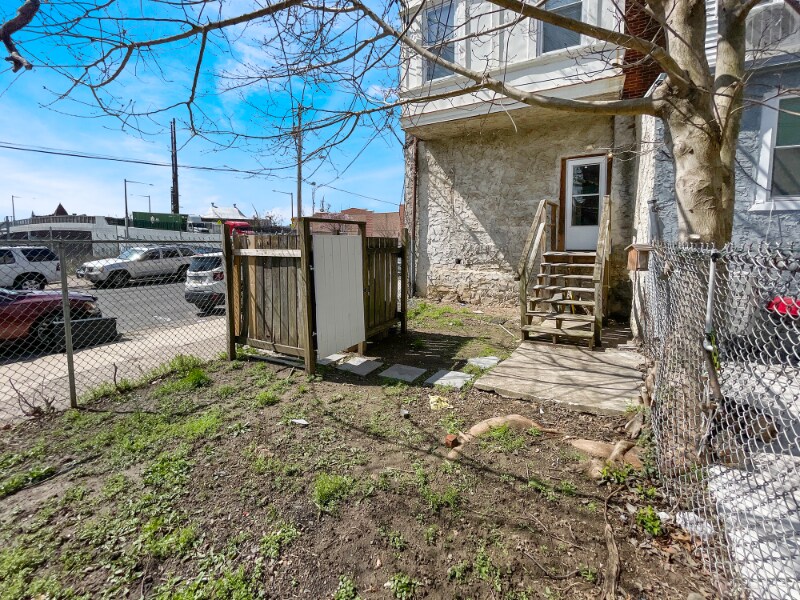 Building Photo - 1101 N 41st St