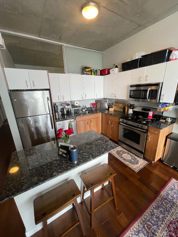 Building Photo - 235 W Van Buren St