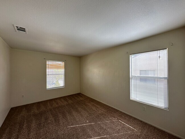 Building Photo - PECCOLE RANCH