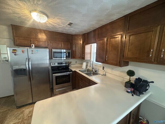 Building Photo - 117 Water Oak Ct