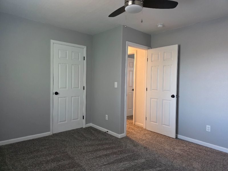 Building Photo - 2821 Village Park Dr