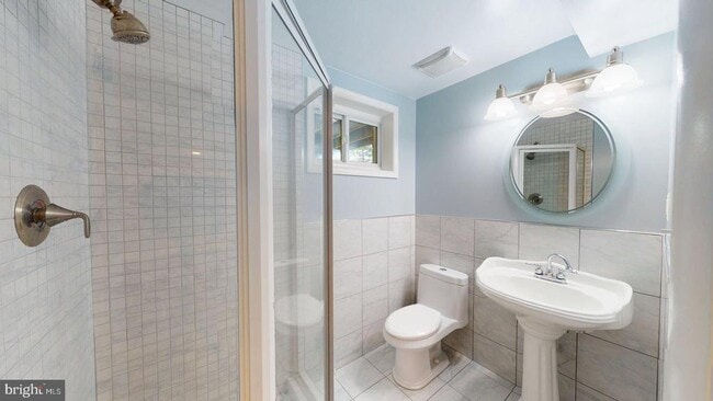 Building Photo - 6602 Greenview Ln