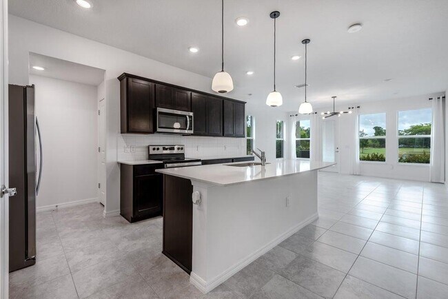 Building Photo - 6096 Rancho Ln