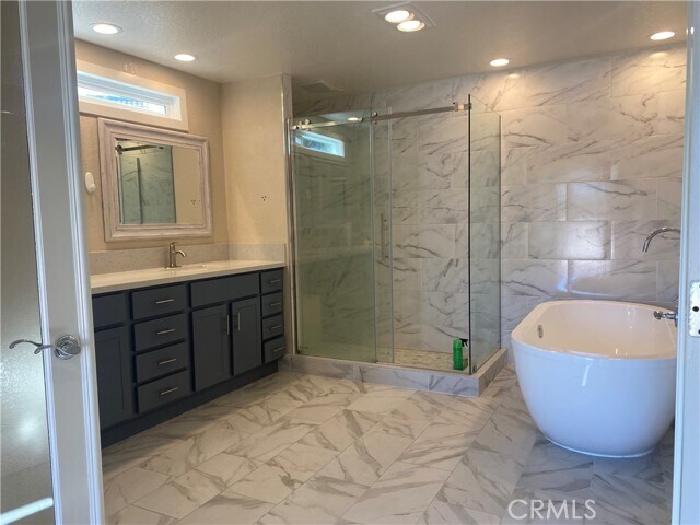 Building Photo - 24721 Las Alturas Ct