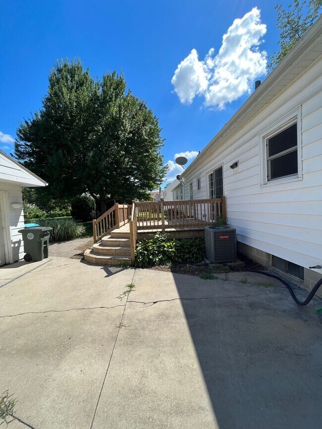 Building Photo - Stunning 3 Bed, 1 Bath Home for Rent