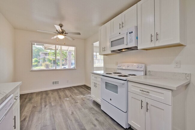 Building Photo - 683 Arbutus Ave