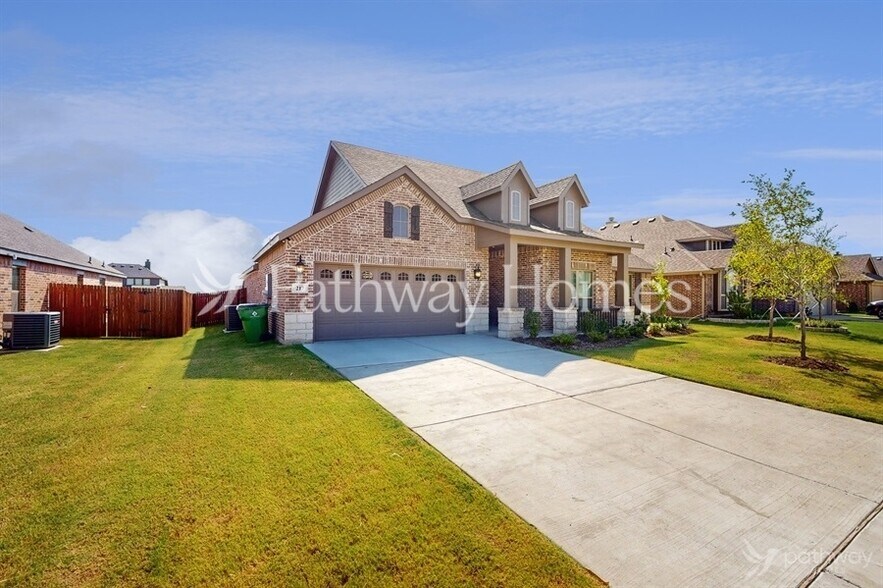Building Photo - 217 Brazos Dr