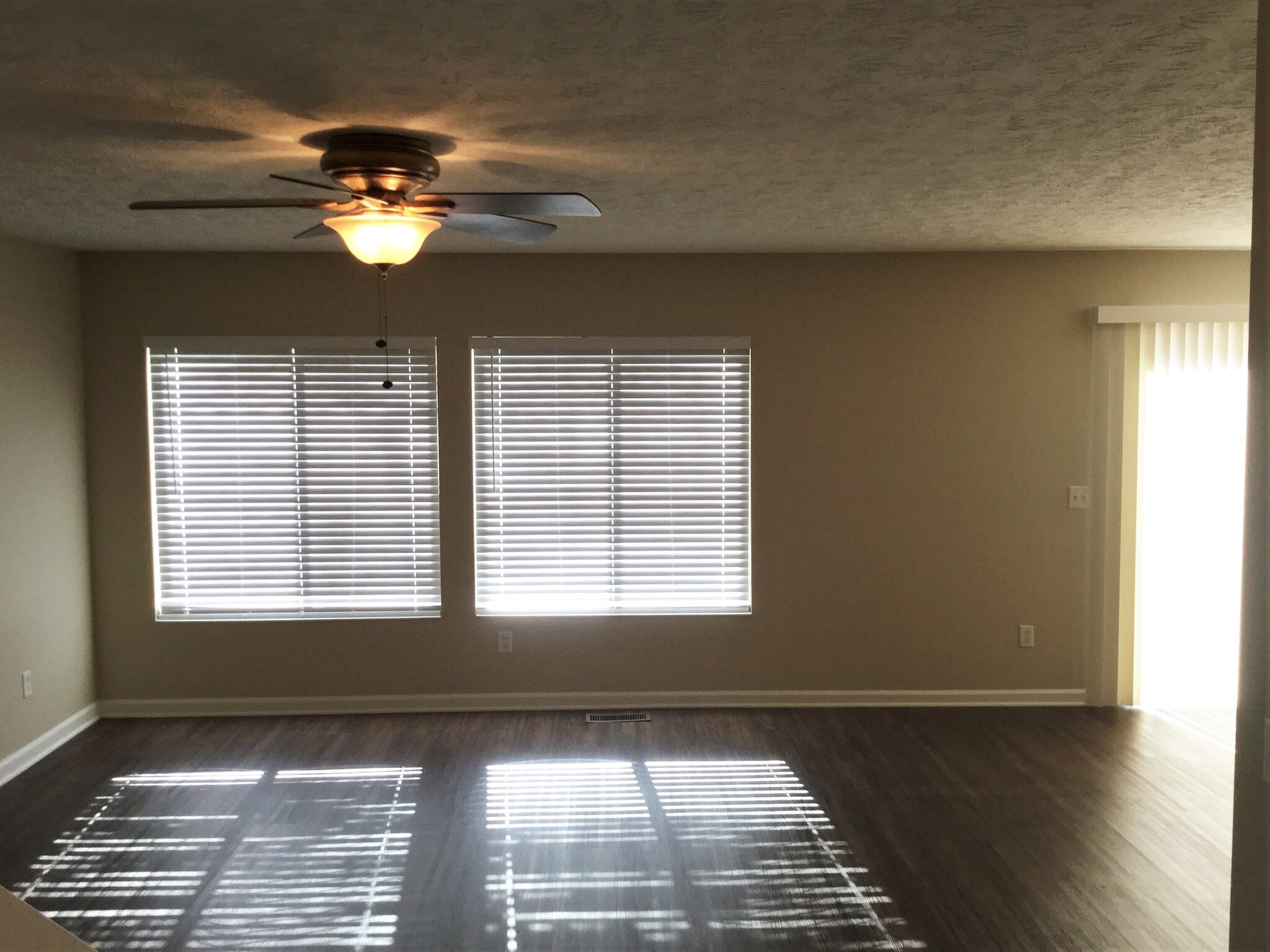 Building Photo - 10024 Oriole Ct