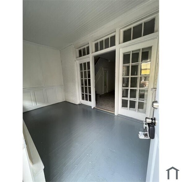Building Photo - 3232 N Etting St