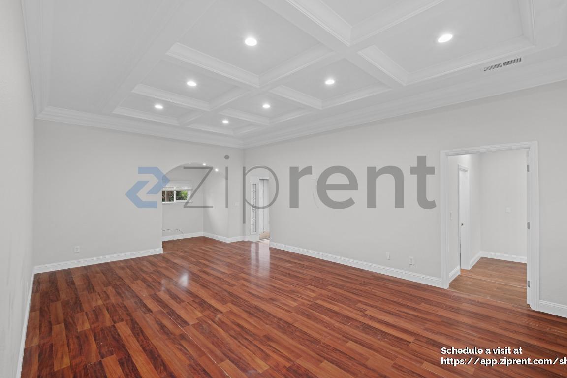 Building Photo - 7920 Hembree Ln