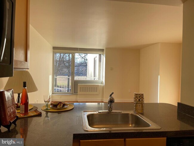 Building Photo - 800 4th St SW