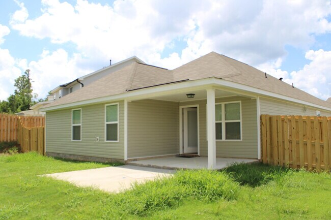 Building Photo - 921 Holbrook Dr