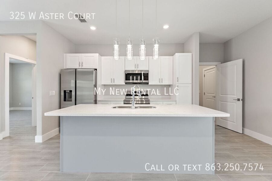 Building Photo - 325 W Aster Ct