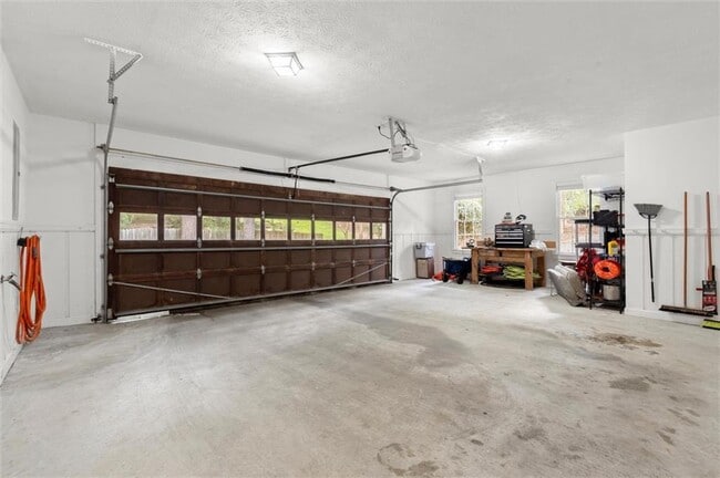 Building Photo - 7620 Ball Mill Rd NE