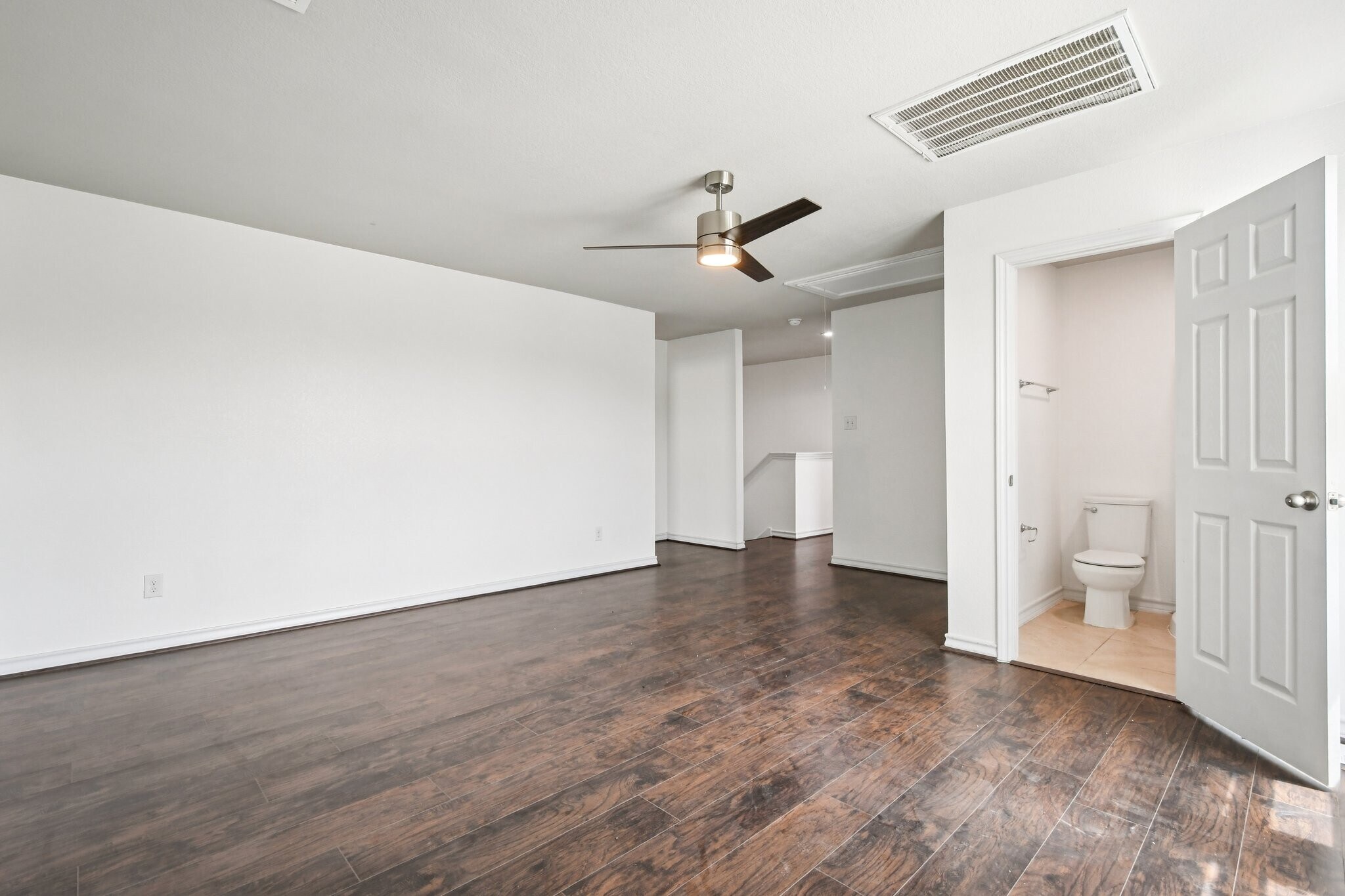 2nd Living Area upstairs - 7634 Leonardo Dr