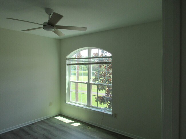 Building Photo - 255 Old Village Center Cir