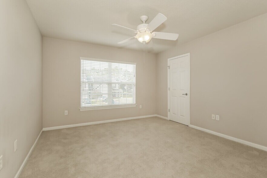 Building Photo - 6499 White Flower Ct